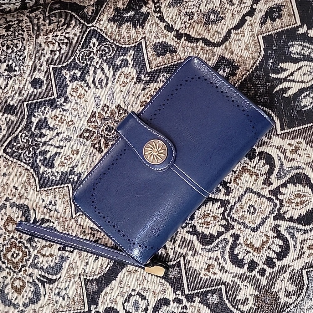 Travelambo Wristlet
